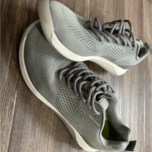 Strike MVMNT Haze Trainers